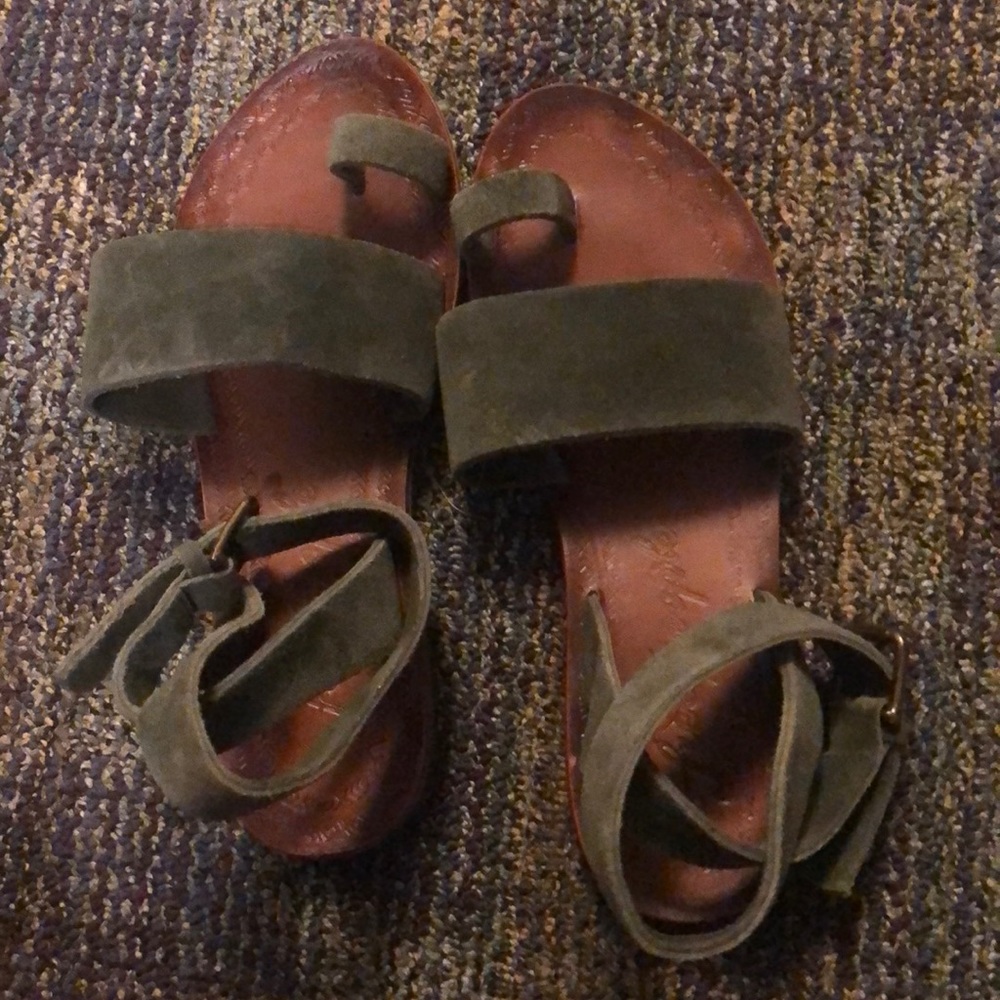 Free people green sandal 8/38